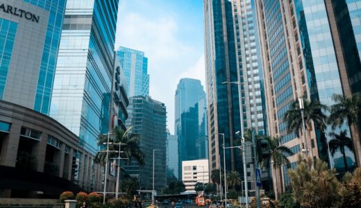 なぜ、インドネシアの人口はジャワ島に集中しているのか。